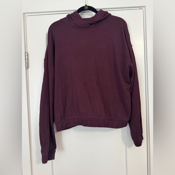 Lululemon Relaxed Cropped Hoodie in Cassis - Picture 5 of 7